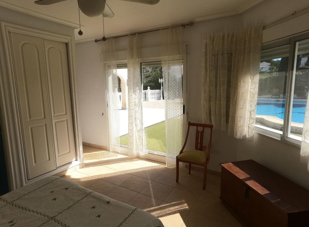 Resale - Villa * - Algorfa *