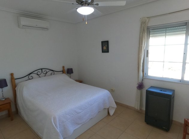 Resale - Villa * - Algorfa *