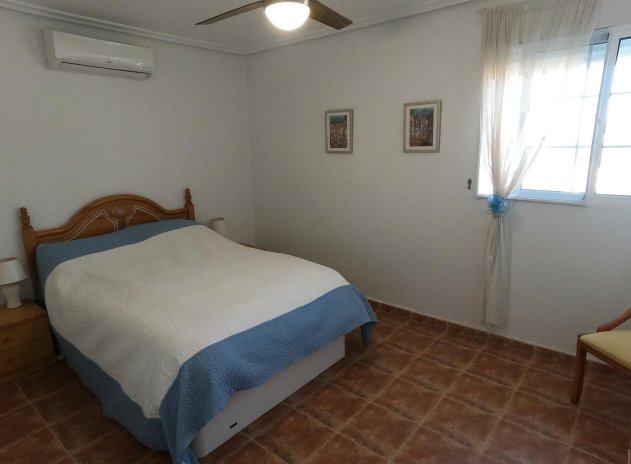 Resale - Villa * - Algorfa *