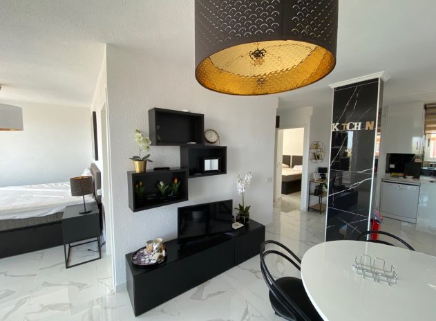 Resale - Apartment / Flat * - Torrevieja * - Punta Prima