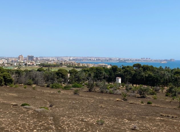 Resale - Apartment / Flat * - Torrevieja * - Punta Prima