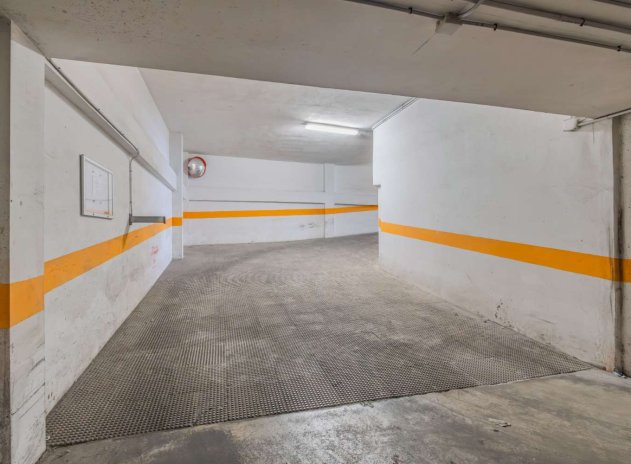 Herverkoop - Parkeerplaats / Garage - Torrevieja - Parque de las Naciones