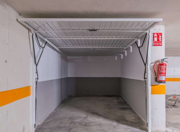 Herverkoop - Parkeerplaats / Garage - Torrevieja - Parque de las Naciones