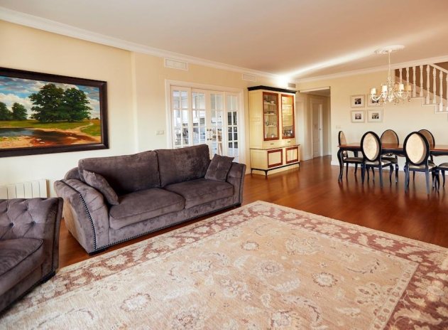 Resale - Villa * - Rojales * - Centro de la Ciudad Quesada