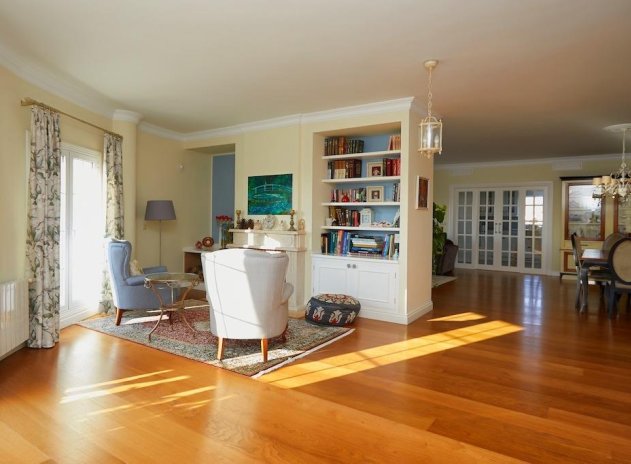 Resale - Villa * - Rojales * - Centro de la Ciudad Quesada