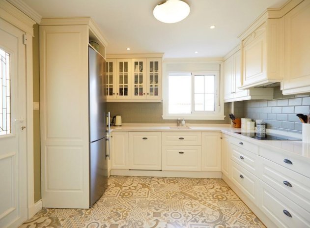 Resale - Villa * - Rojales * - Centro de la Ciudad Quesada