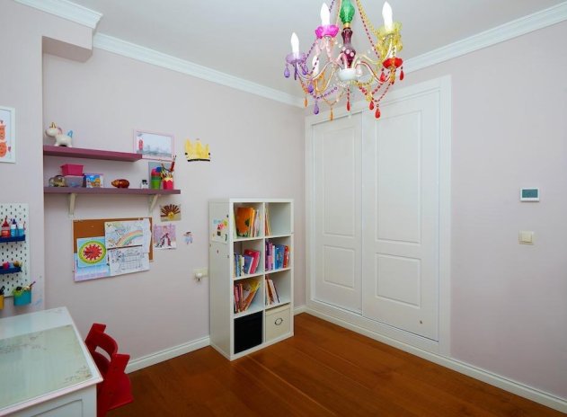 Resale - Villa * - Rojales * - Centro de la Ciudad Quesada