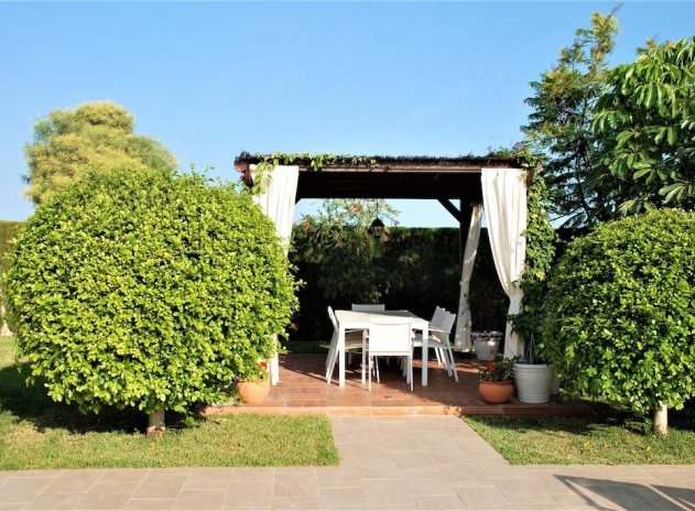 Resale - Villa * - Rojales * - Centro de la Ciudad Quesada