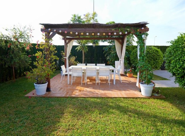 Resale - Villa * - Rojales * - Centro de la Ciudad Quesada