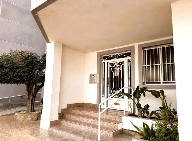 Wiederverkauf - Wohnung - Orihuela Costa - La Regia