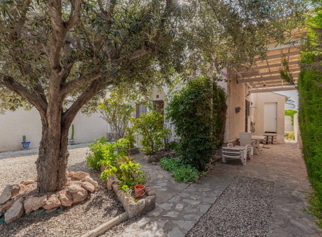 Resale - Villa * - Torrevieja * - El chaparral *