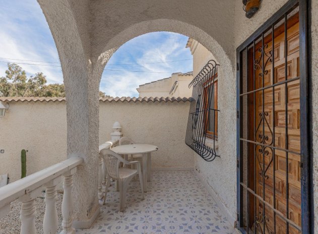 Resale - Villa * - Torrevieja * - El chaparral *