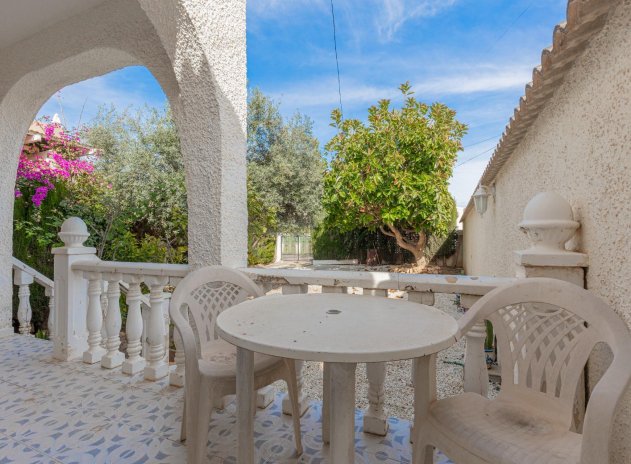 Resale - Villa * - Torrevieja * - El chaparral *