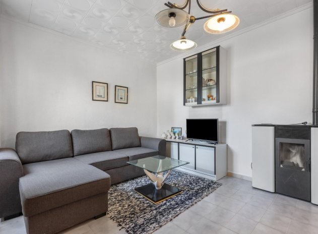 Resale - Villa * - Torrevieja * - El chaparral *