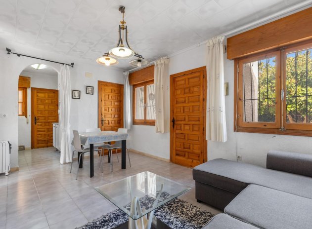 Resale - Villa * - Torrevieja * - El chaparral *