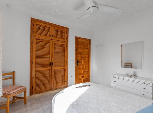 Resale - Villa * - Torrevieja * - El chaparral *