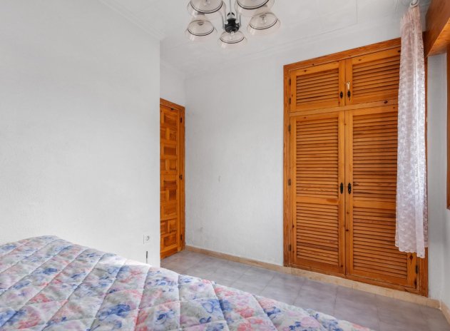 Resale - Villa * - Torrevieja * - El chaparral *