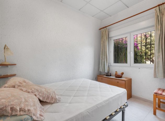 Resale - Villa * - Torrevieja * - El chaparral *