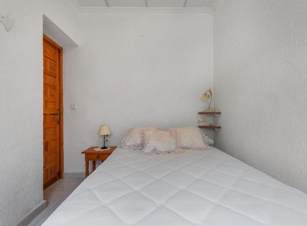 Resale - Villa * - Torrevieja * - El chaparral *