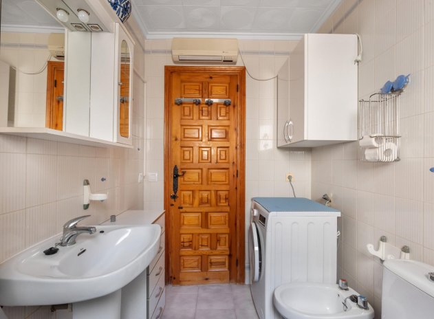 Resale - Villa * - Torrevieja * - El chaparral *