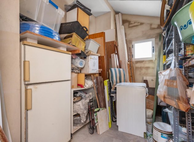 Resale - Villa * - Torrevieja * - El chaparral *