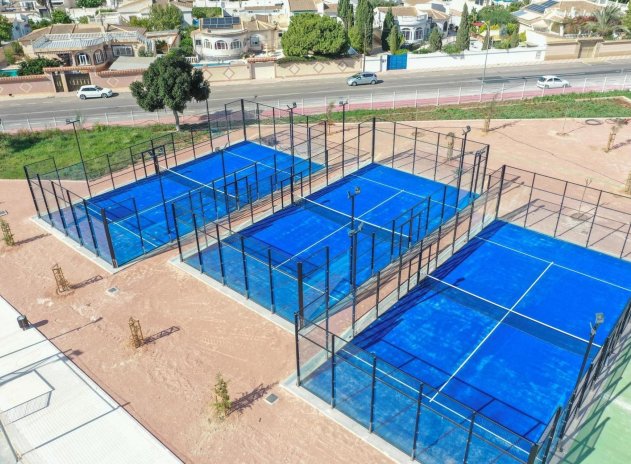 Resale - Villa * - Torrevieja * - El chaparral *