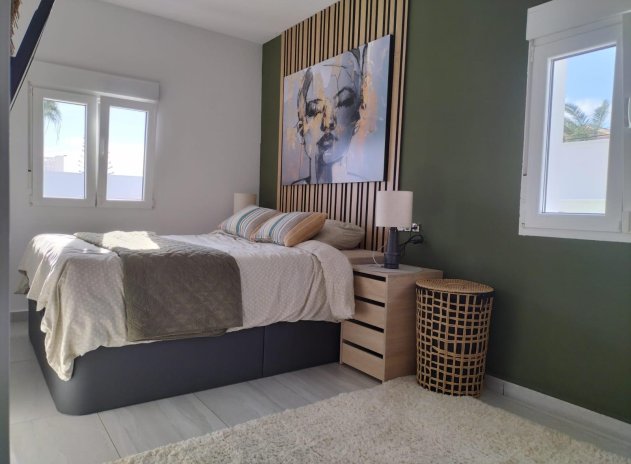 Resale - Villa * - Rojales * - Centro de la Ciudad Quesada