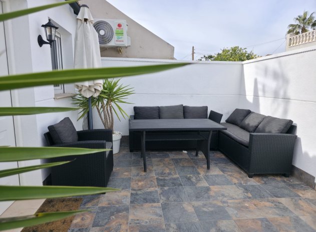 Reventa - Casa adosada - La Torreta - Torrevieja