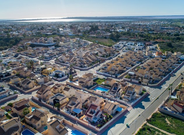 Resale - Villa * - Rojales *