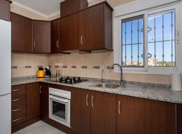 Resale - Villa * - Rojales *