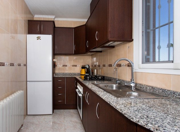 Resale - Villa * - Rojales *