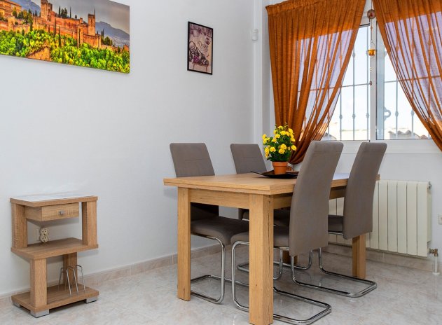 Resale - Villa * - Rojales *