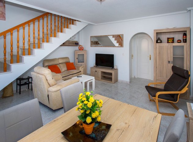 Resale - Villa * - Rojales *