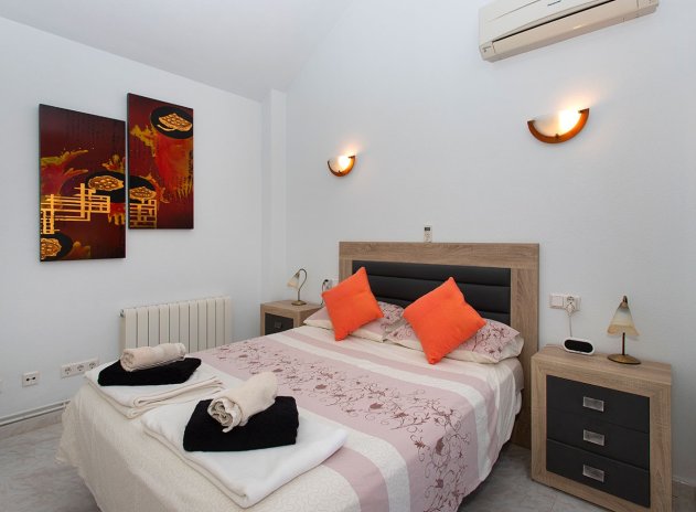 Resale - Villa * - Rojales *