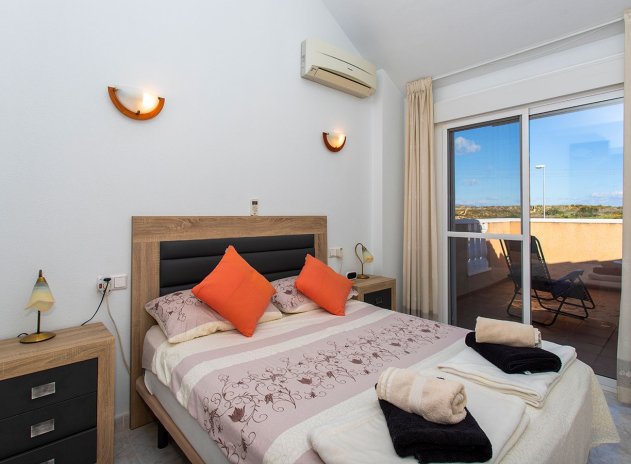 Resale - Villa * - Rojales *