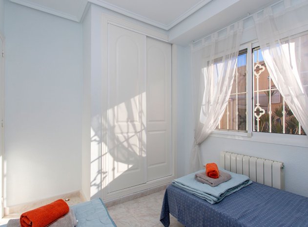 Resale - Villa * - Rojales *