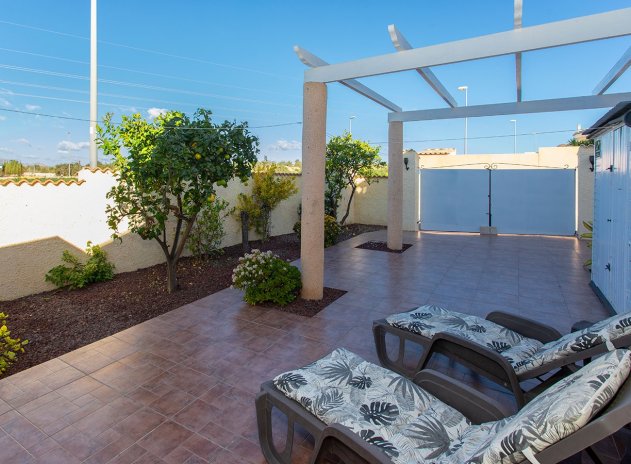 Resale - Villa * - Rojales *