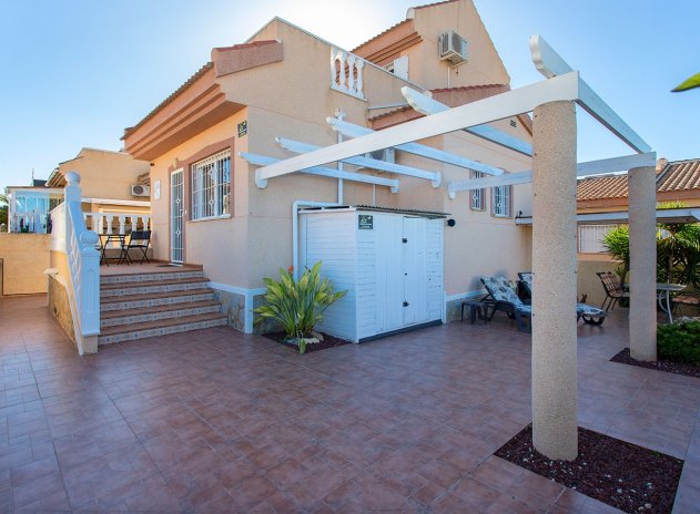 Resale - Villa * - Rojales *