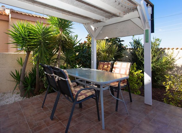 Resale - Villa * - Rojales *