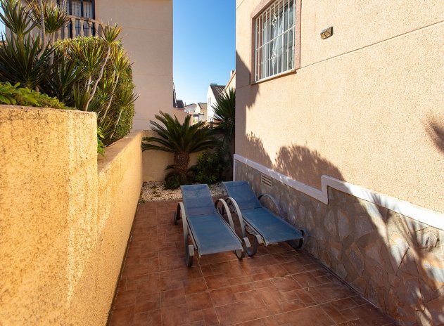 Resale - Villa * - Rojales *