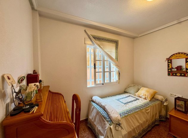 Resale - Villa * - Torrevieja * - Los Balcones *