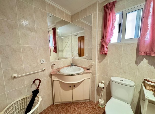 Resale - Villa * - Torrevieja * - Los Balcones *