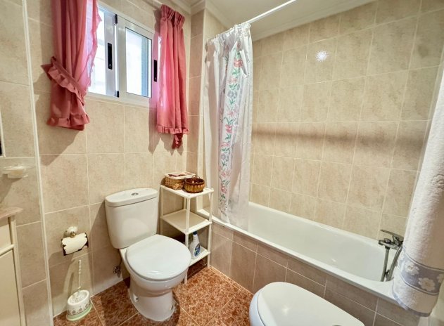 Resale - Villa * - Torrevieja * - Los Balcones *