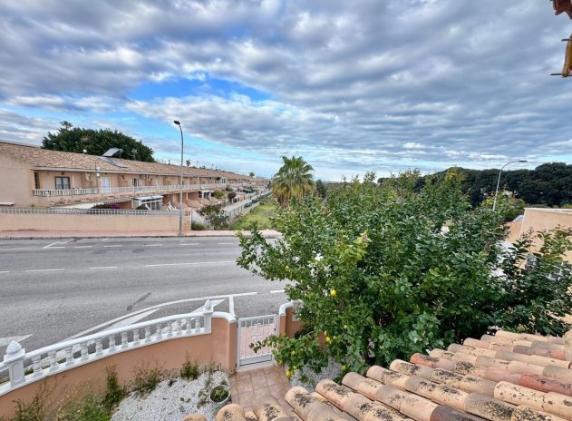 Resale - Villa * - Torrevieja * - Los Balcones *