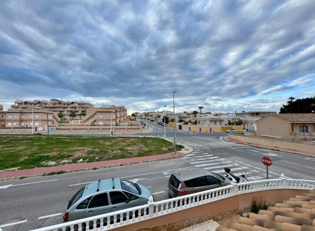 Resale - Villa * - Torrevieja * - Los Balcones *