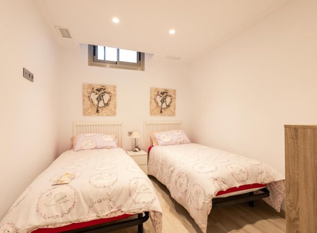 Herverkoop - Villa - Orihuela Costa - PAU 26