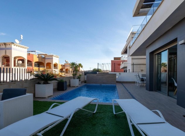 Herverkoop - Villa - Orihuela Costa - PAU 26