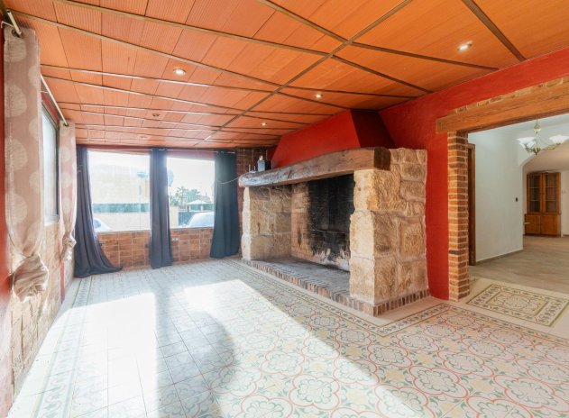 Resale - Villa * - Torrevieja * - Los Altos *