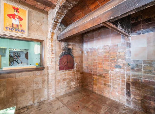 Resale - Villa * - Torrevieja * - Los Altos *