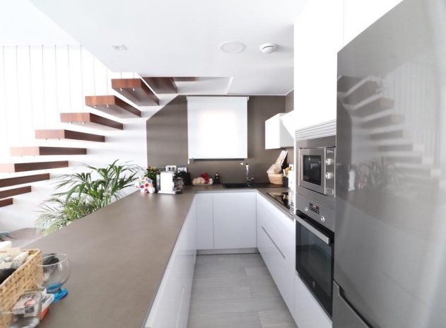 Resale - Villa * - Orihuela Costa * - Lomas de Cabo Roig *